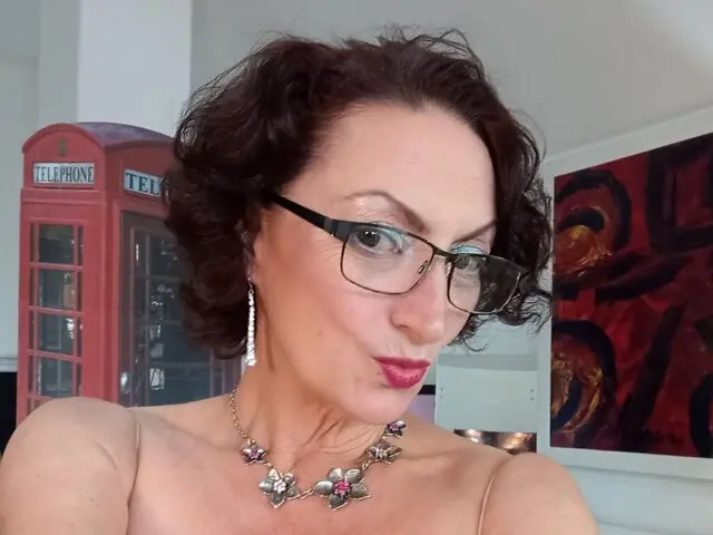 LouisaKat Porn Profile